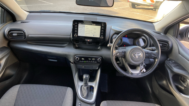 Toyota Yaris 1.5 Hybrid Design 5dr CVT Hybrid Hatchback
